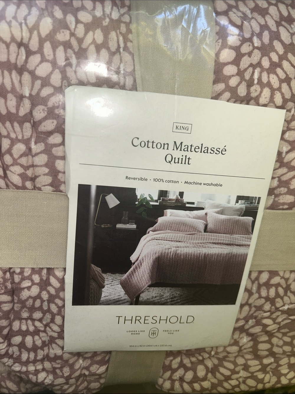Threshold King Cotton Matelassé Swirl Quilt in Dusty Rose Pattern